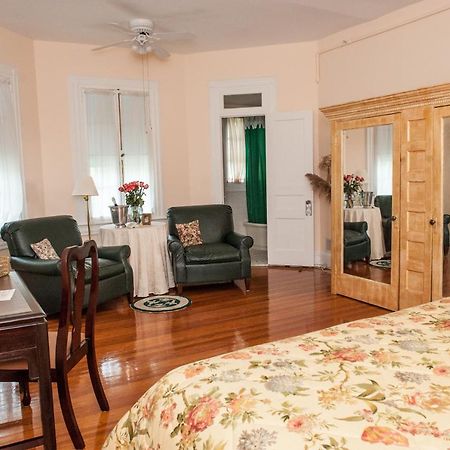 Cedars & Beeches Bed & Breakfast Long Branch Buitenkant foto