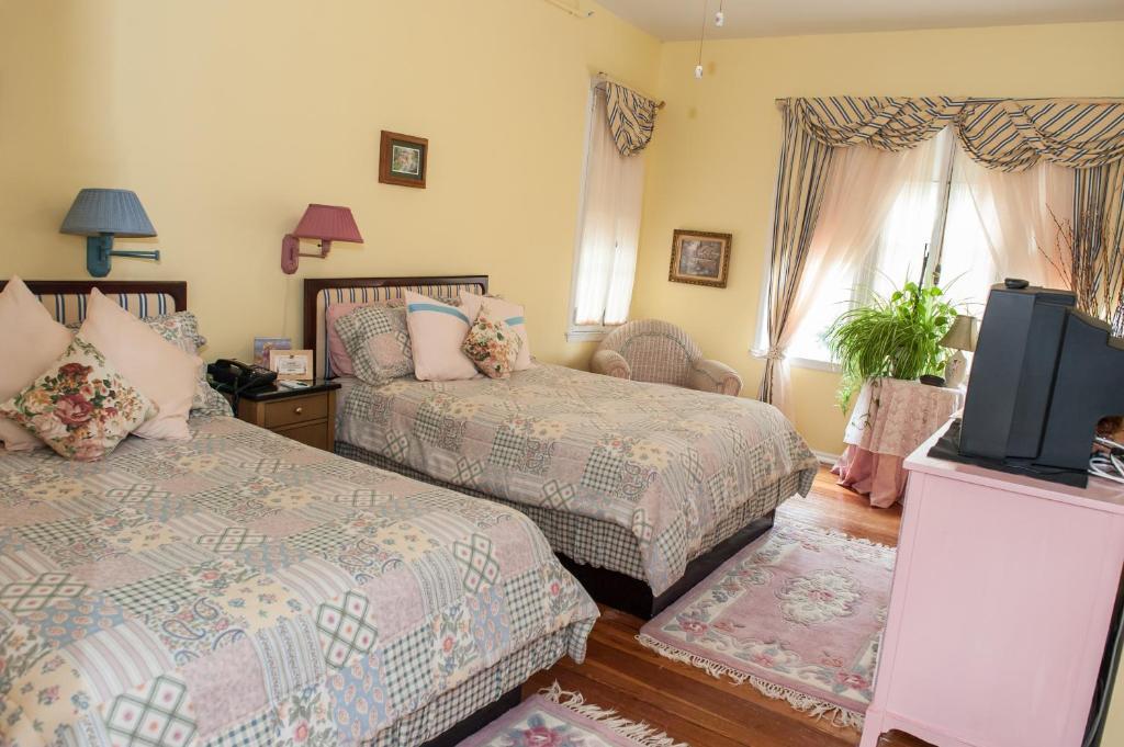 Cedars & Beeches Bed & Breakfast Long Branch Kamer foto