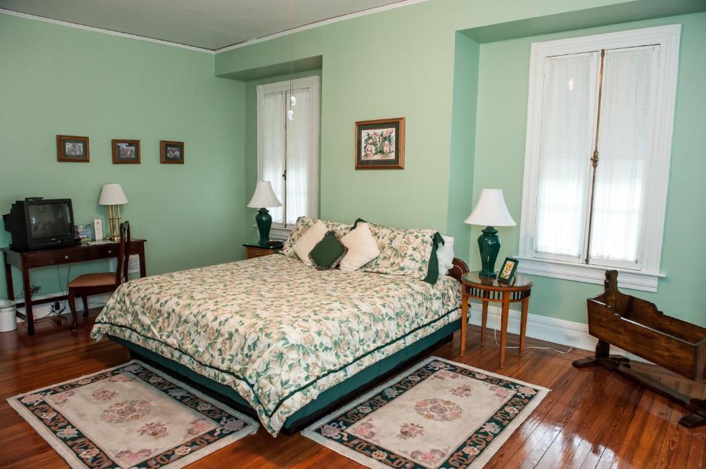 Cedars & Beeches Bed & Breakfast Long Branch Buitenkant foto