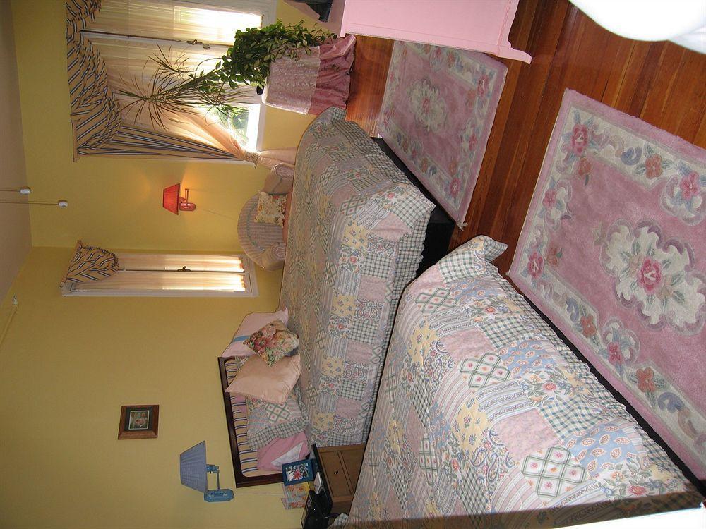 Cedars & Beeches Bed & Breakfast Long Branch Buitenkant foto
