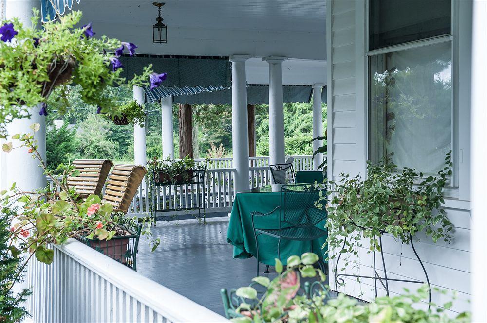 Cedars & Beeches Bed & Breakfast Long Branch Buitenkant foto