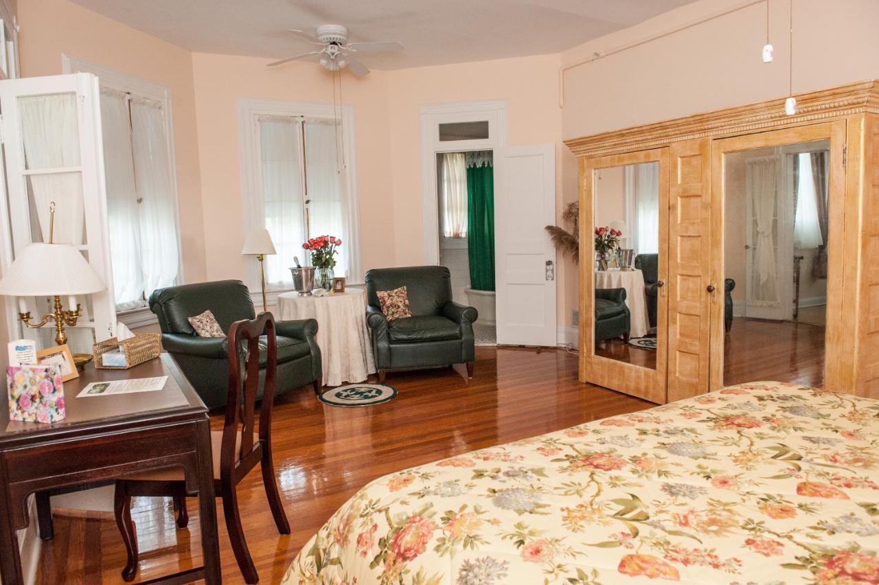 Cedars & Beeches Bed & Breakfast Long Branch Buitenkant foto